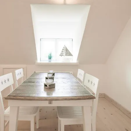 شقة Beach-loft Wobbenbull